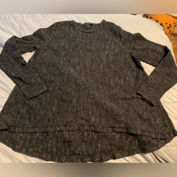 COS Sweaters - NWOT COS Wool XS women’s hi low long sleeved marled look sweater.